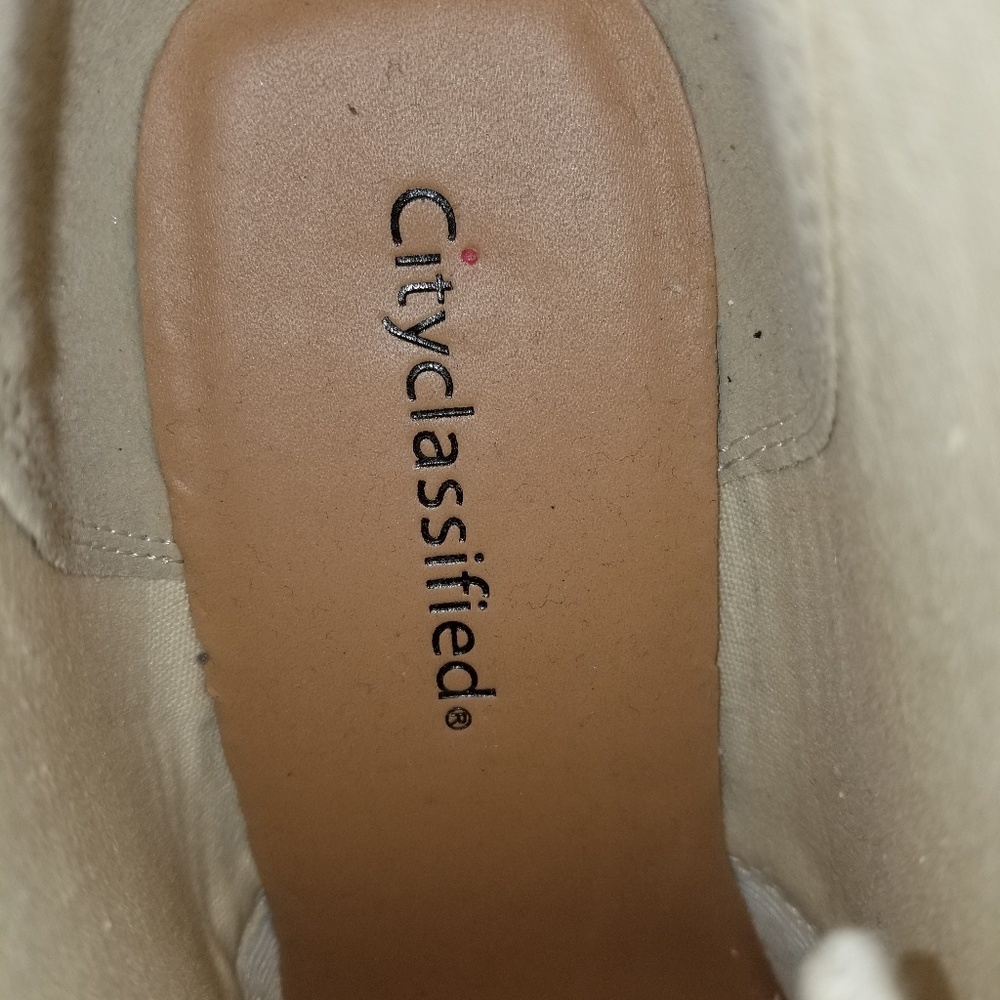 Shoes - Picture 5 of 5
